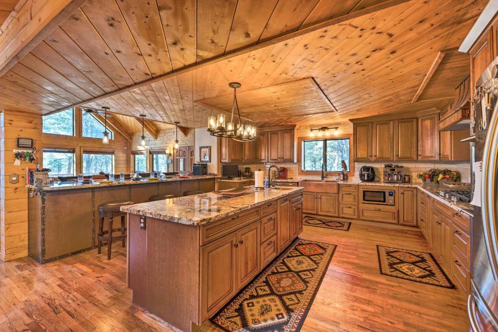 4700-Square-Foot Pinedale and Show Low Cabin 17 Acres